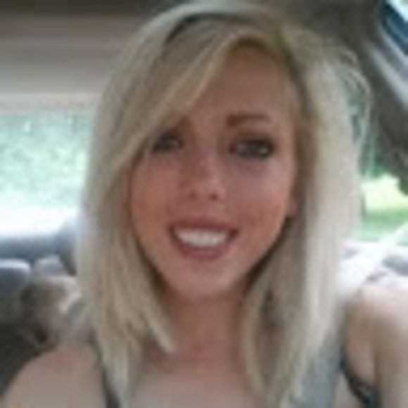 Meet your Posher, Nichole - Picture 1 of 1